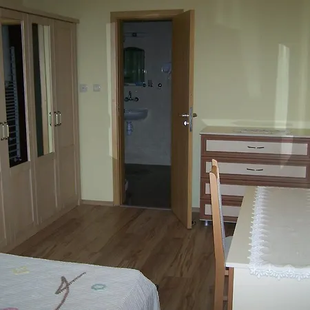 בית הארחה Guesthouse Gostilitsa *